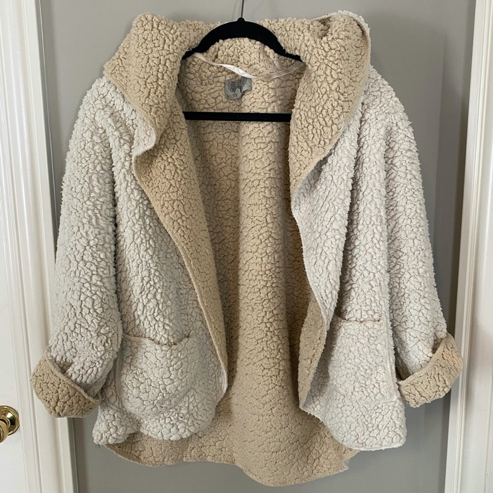 UO Reversible Sherpa Jacket, Size S/XS